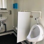 10' Sanitärcontainer mit Toilette und Duschkabine