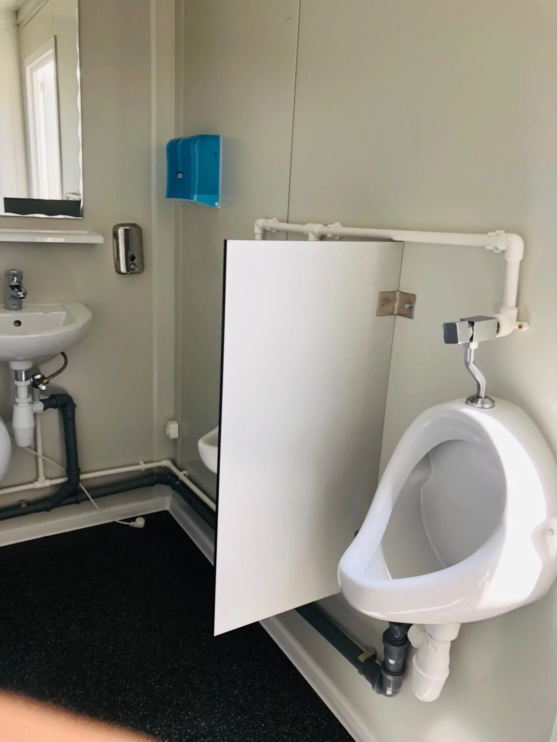 10' Sanitary container with Toilet and Shower cabin