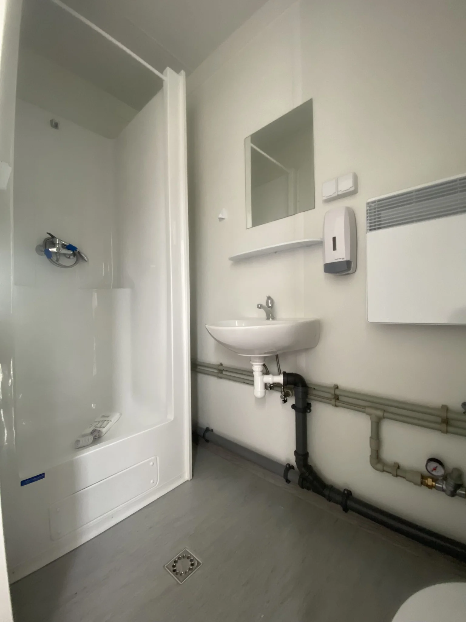 20′ Toilet Cabin – Ladies & Gents
